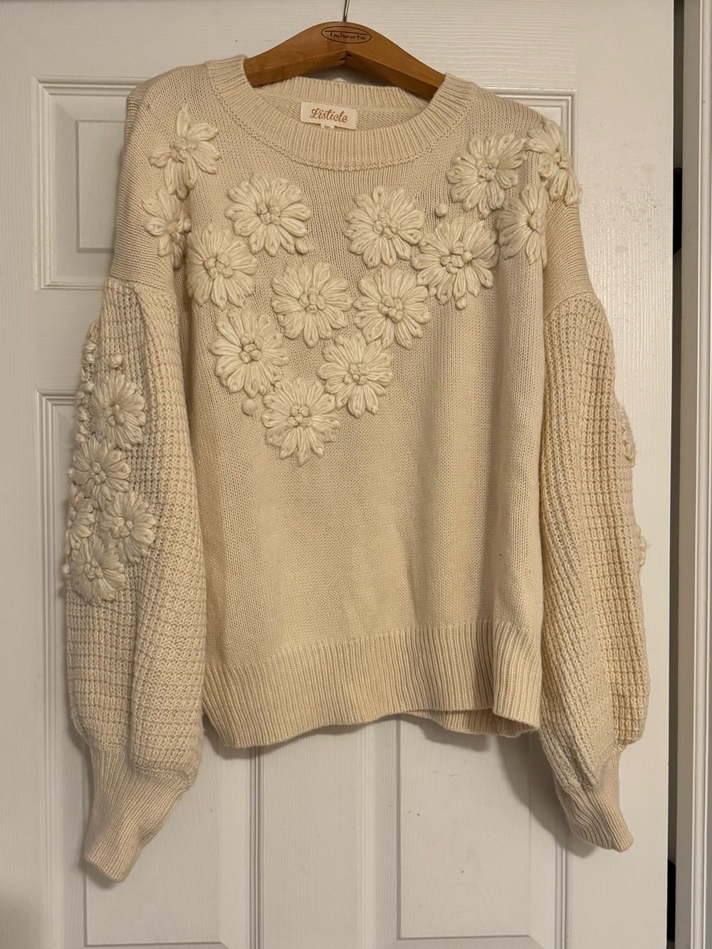 Beautiful Cream 3D Floral Appliqué Crewneck Sweater